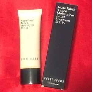 Dark - Bobbi Brown Nude Finish Tinted Moisturizer